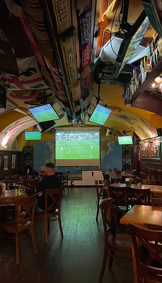 Champs PUB